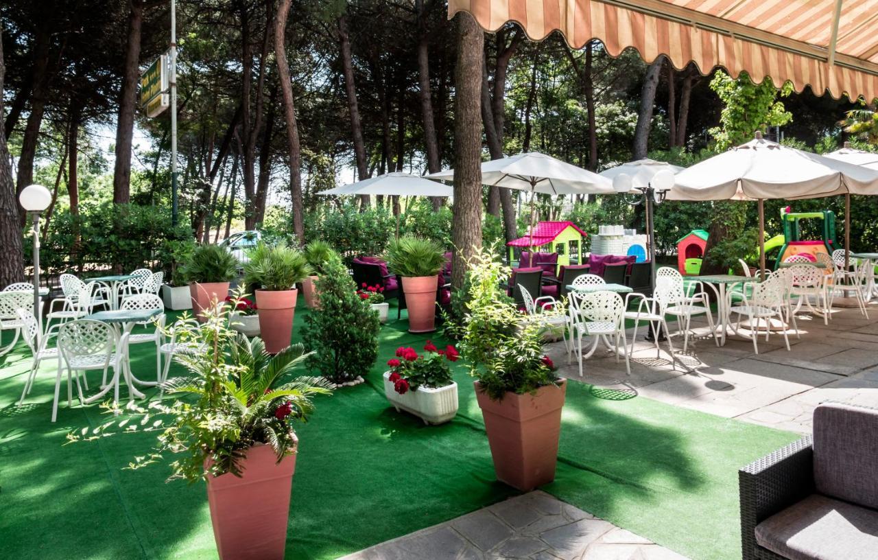 Park Hotel Pineta Cervia Exterior photo